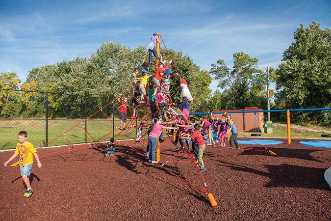 Lunar Blast® Net Climber